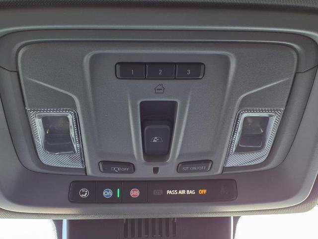 New 2026 GMC Sierra 1500 SLT image 17