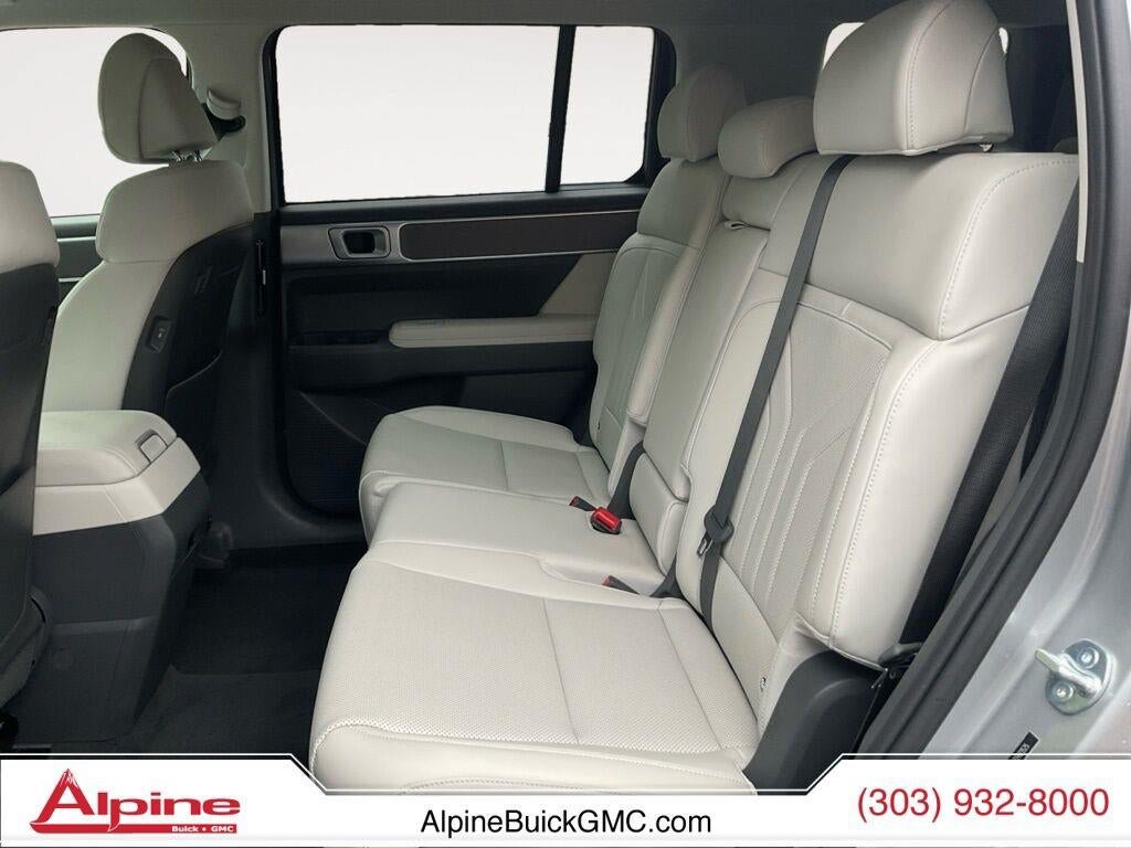Used 2026 Hyundai Santa Fe SEL AWD/4WD image 13