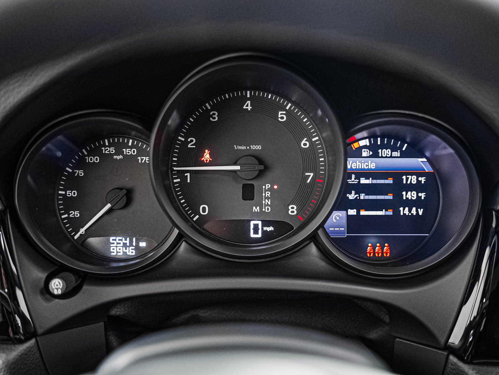 Certified 2026 Porsche Macan AWD/4WD image 18