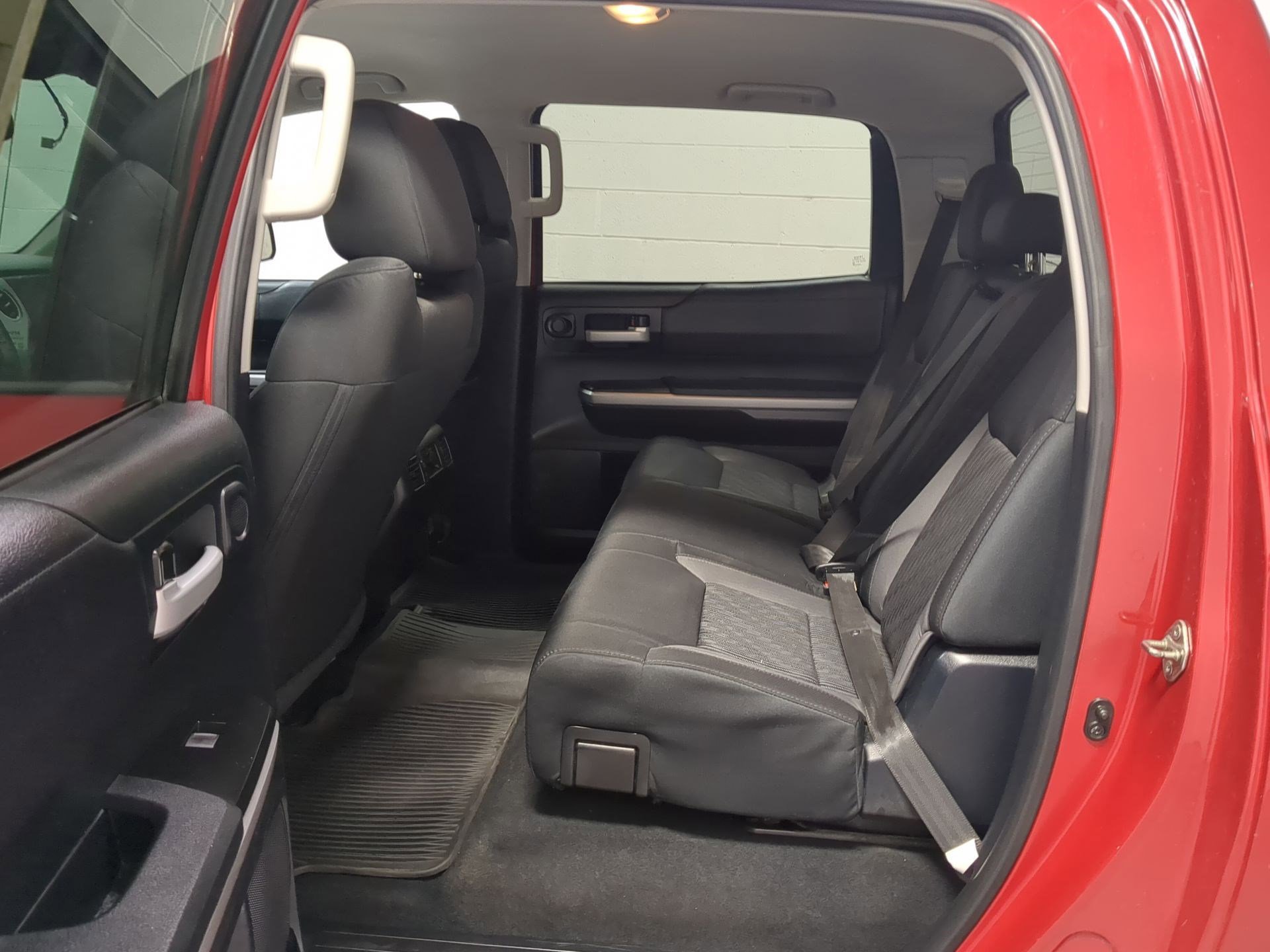 Used 2017 Toyota Tundra SR5 w/ TRD Off Road Package image 20