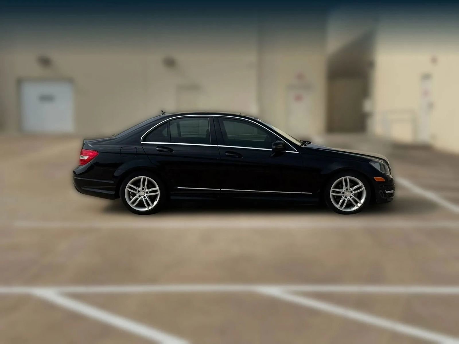 Used 2013 Mercedes-Benz C 250 Sedan image 8