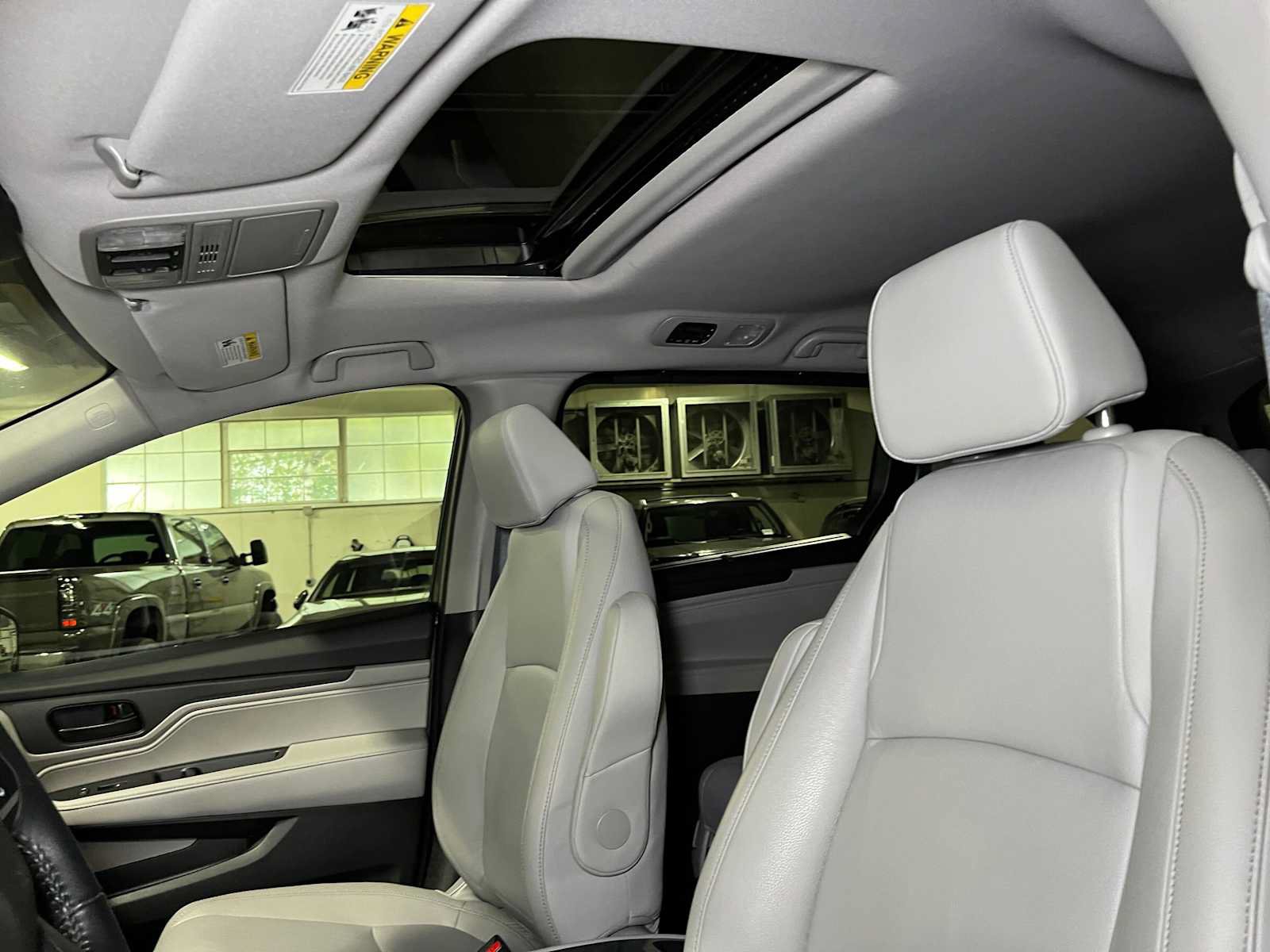 Used 2022 Honda Odyssey EX-L image 24