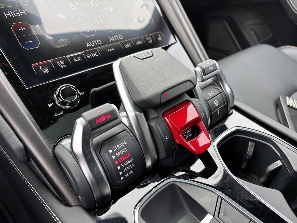 Used 2023 Lamborghini Urus S image 39