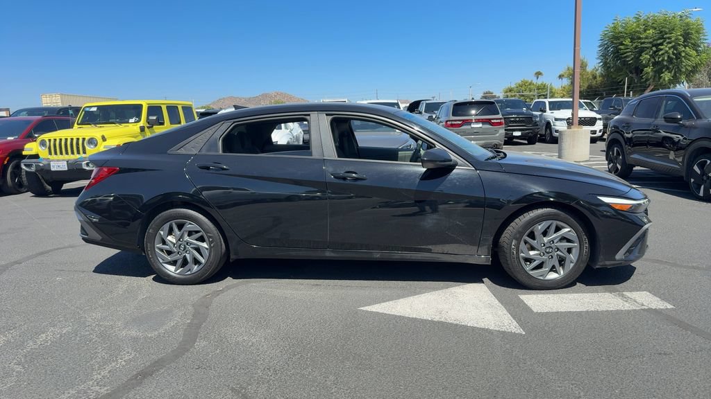 Used 2024 Hyundai Elantra SEL FWD image 4
