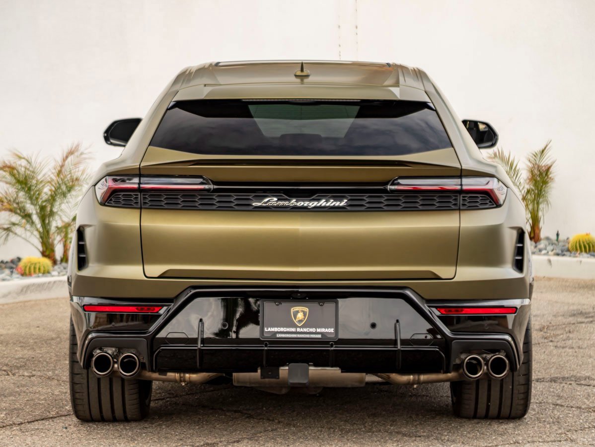 Used 2025 Lamborghini Urus SE image 8