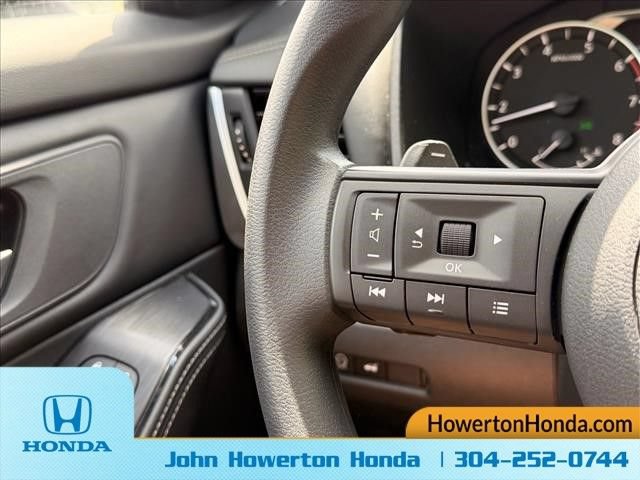 Used 2024 Nissan Rogue SV AWD/4WD image 17
