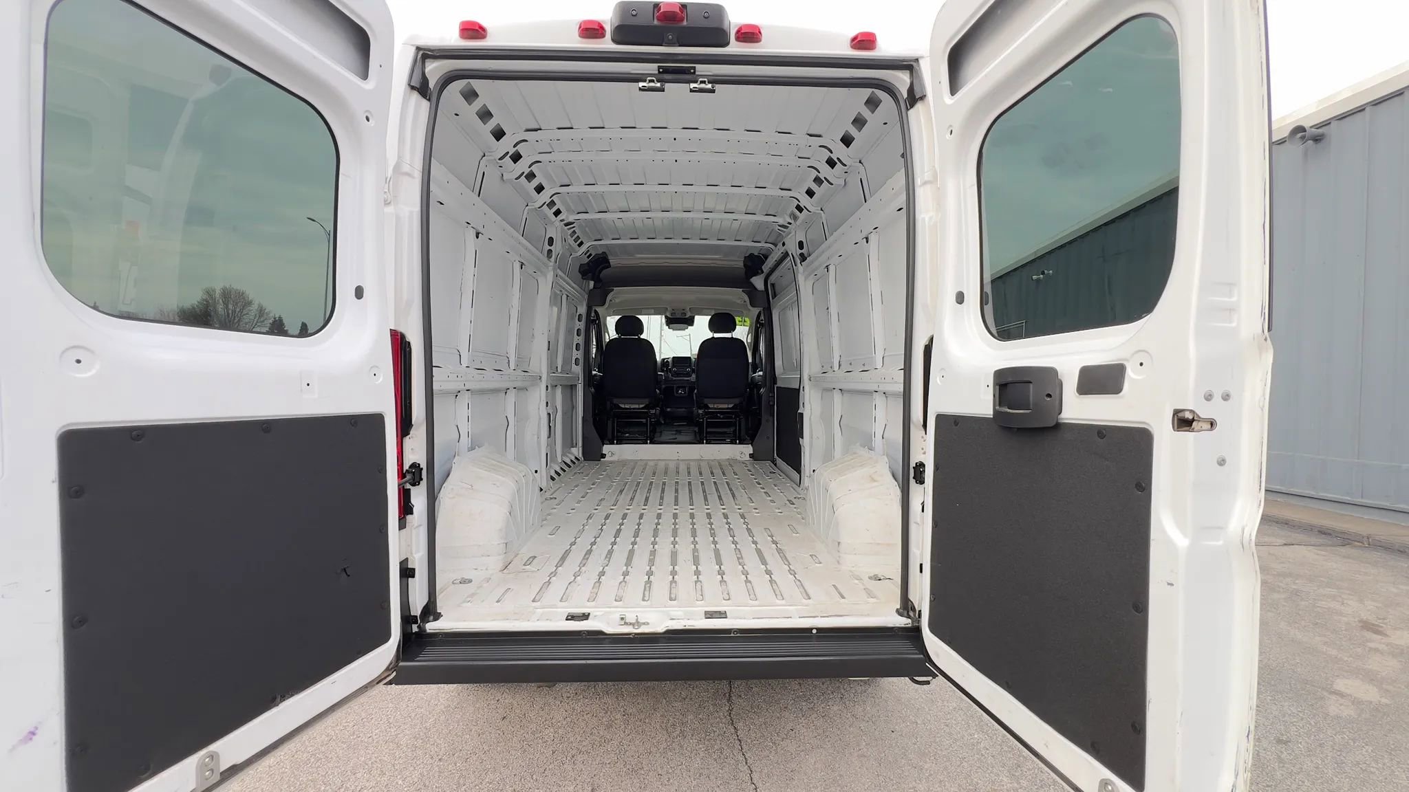 Used 2023 RAM ProMaster 2500 FWD image 14