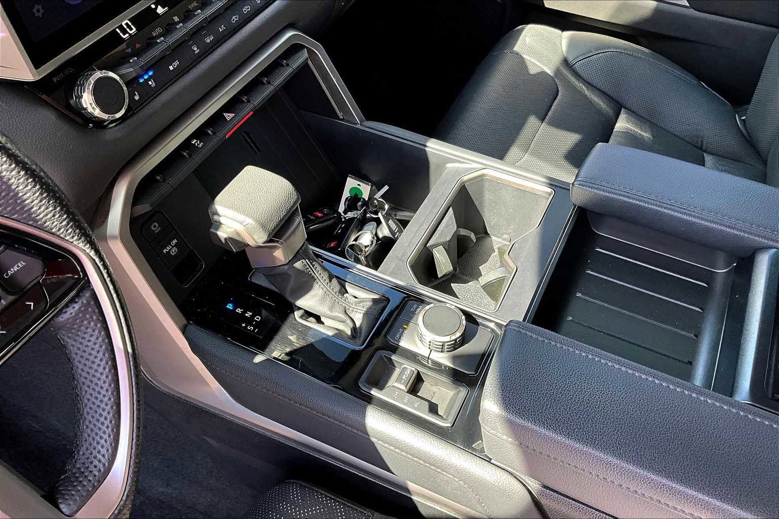 Used 2024 Toyota Tundra Limited image 14