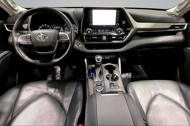 Used 2022 Toyota Highlander Limited AWD/4WD image 18