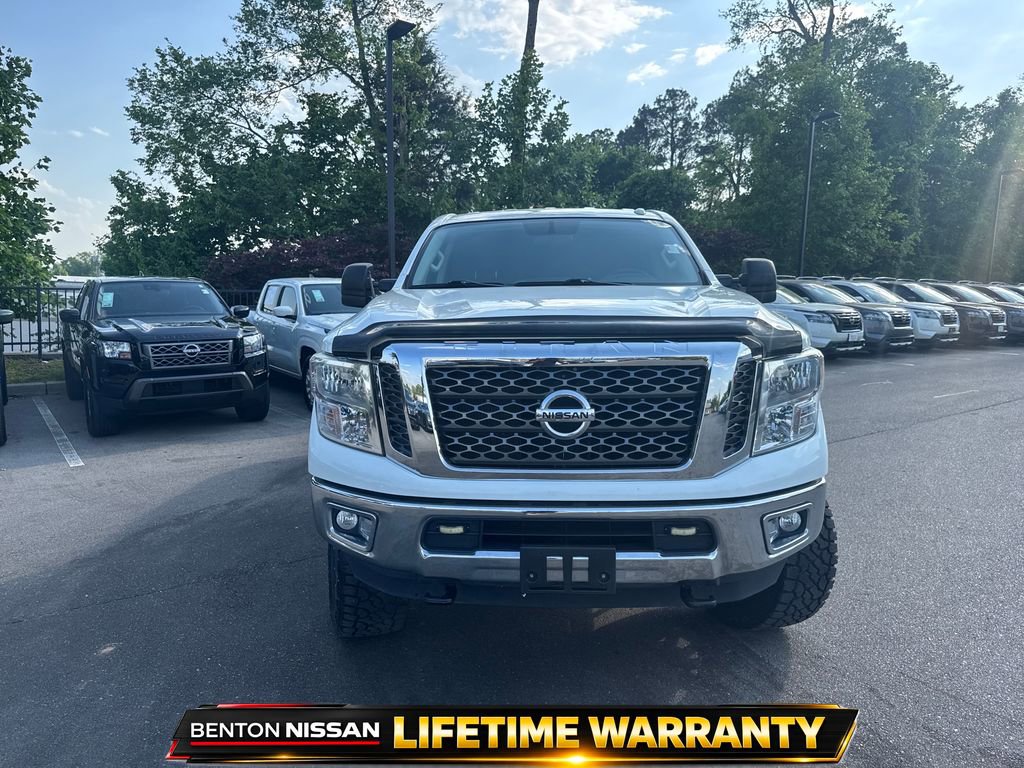 Used 2018 Nissan Titan SV AWD/4WD image 10