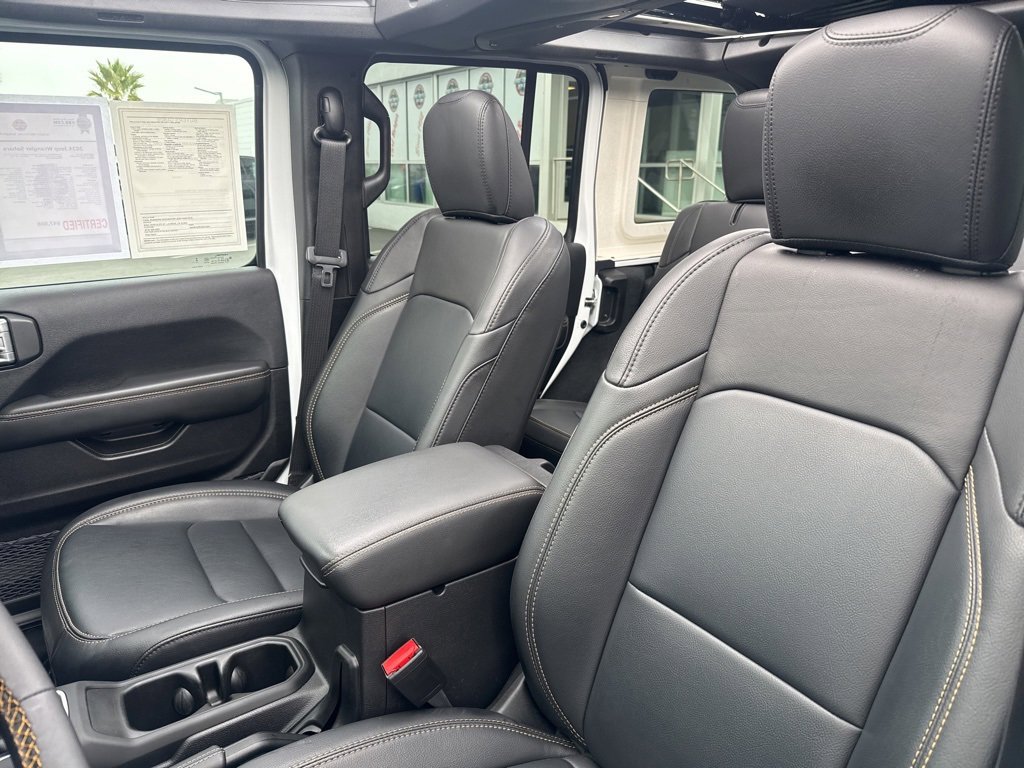 Certified 2024 Jeep Wrangler Sahara w/ Technology Group image 17