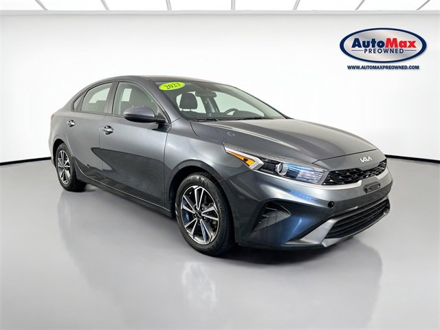 Used 2023 Kia Forte LXS image 1