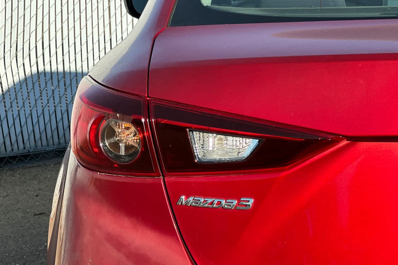 Used 2015 MAZDA MAZDA3 i Sport FWD image 23