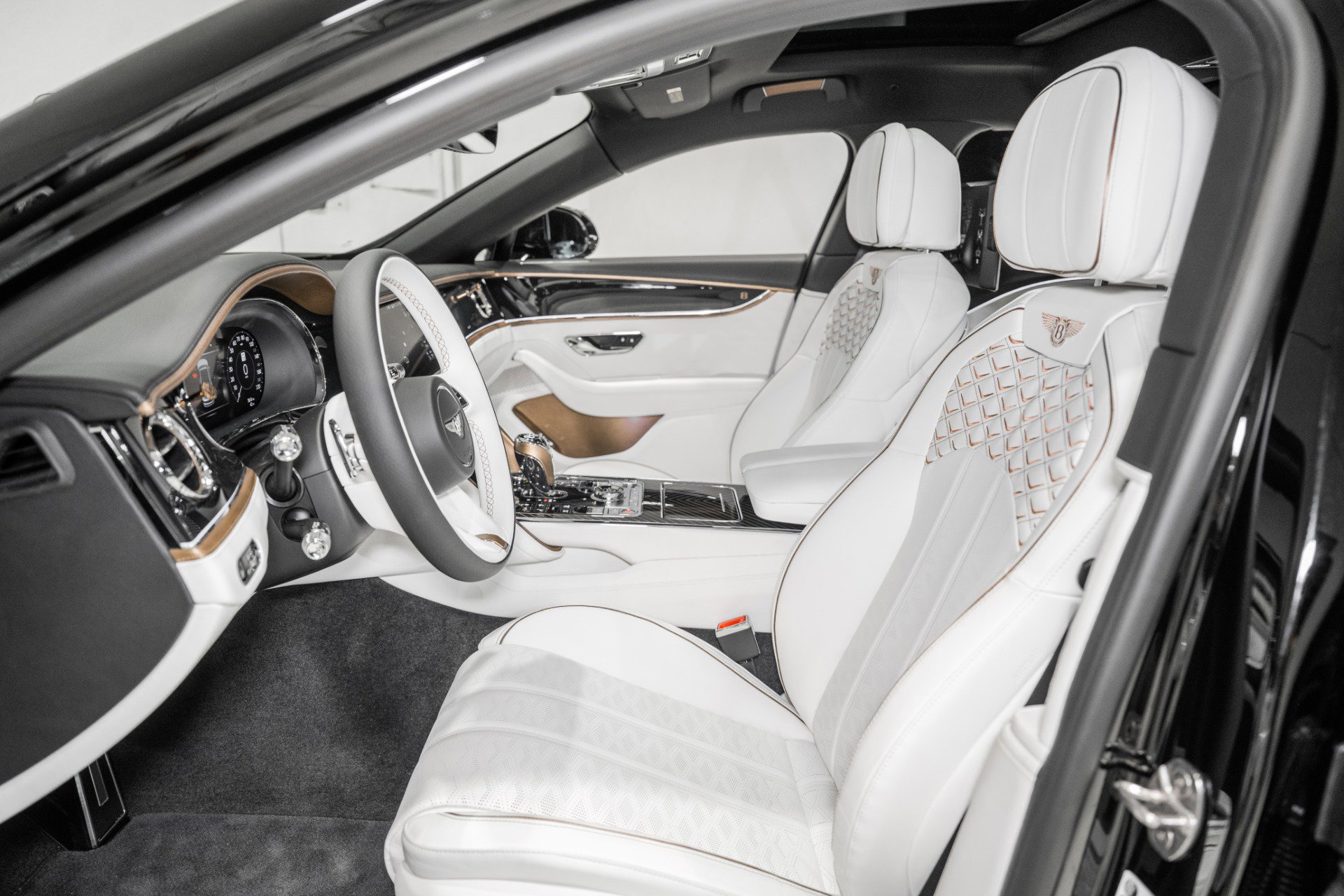 New 2026 Bentley Flying Spur Plug-In Hybrid image 20