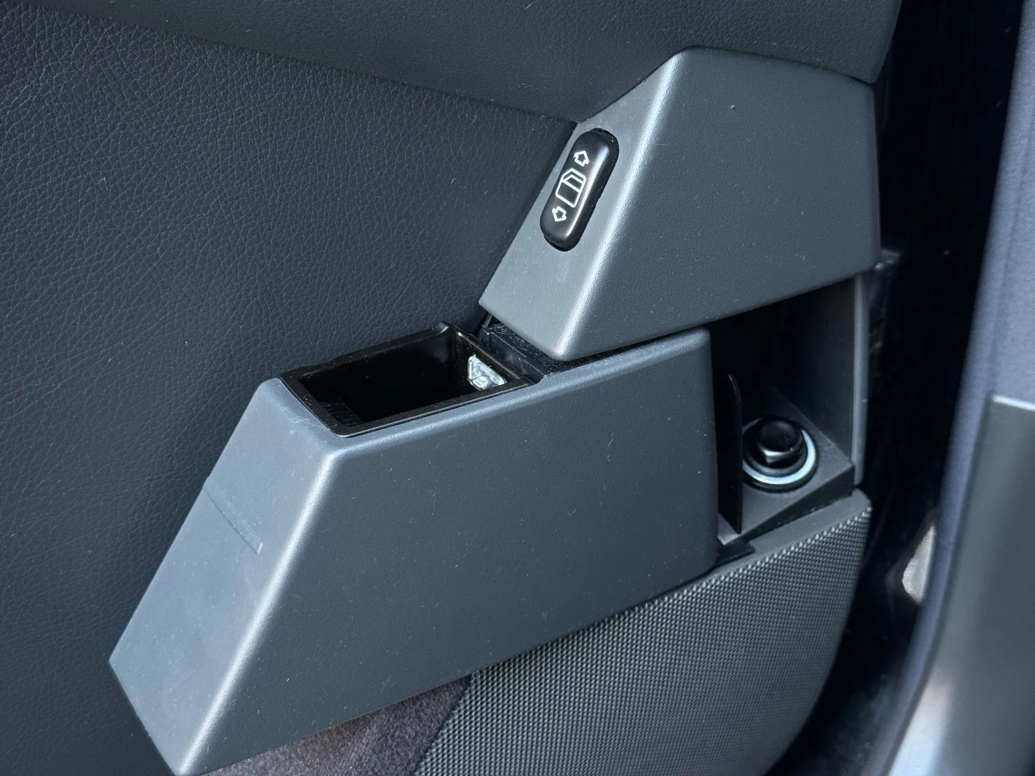 Used 2001 Mercedes-Benz S 55 AMG image 35