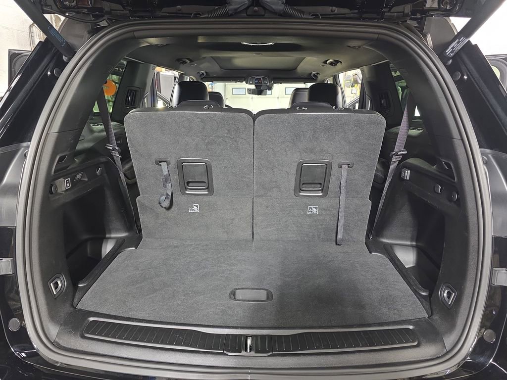 Used 2024 Jeep Grand Cherokee L Limited w/ Luxury Tech Group II image 13