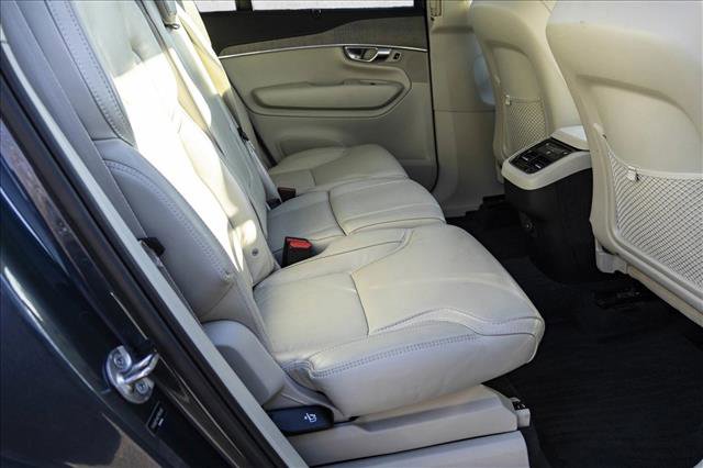 Used 2023 Volvo XC90 B6 Ultimate w/ Protection Package Premier image 29