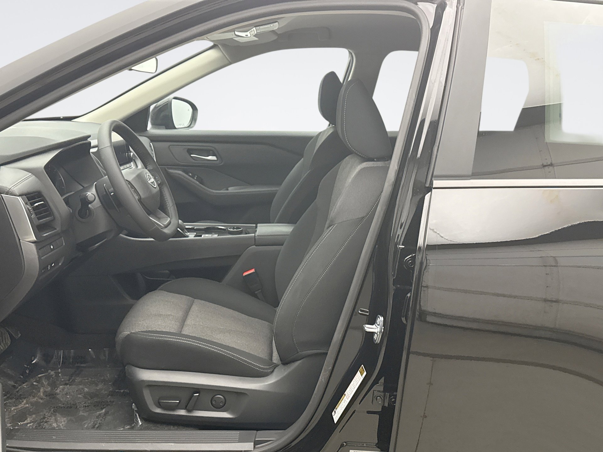 Used 2026 Nissan Rogue SV w/ Cold Weather Package image 11