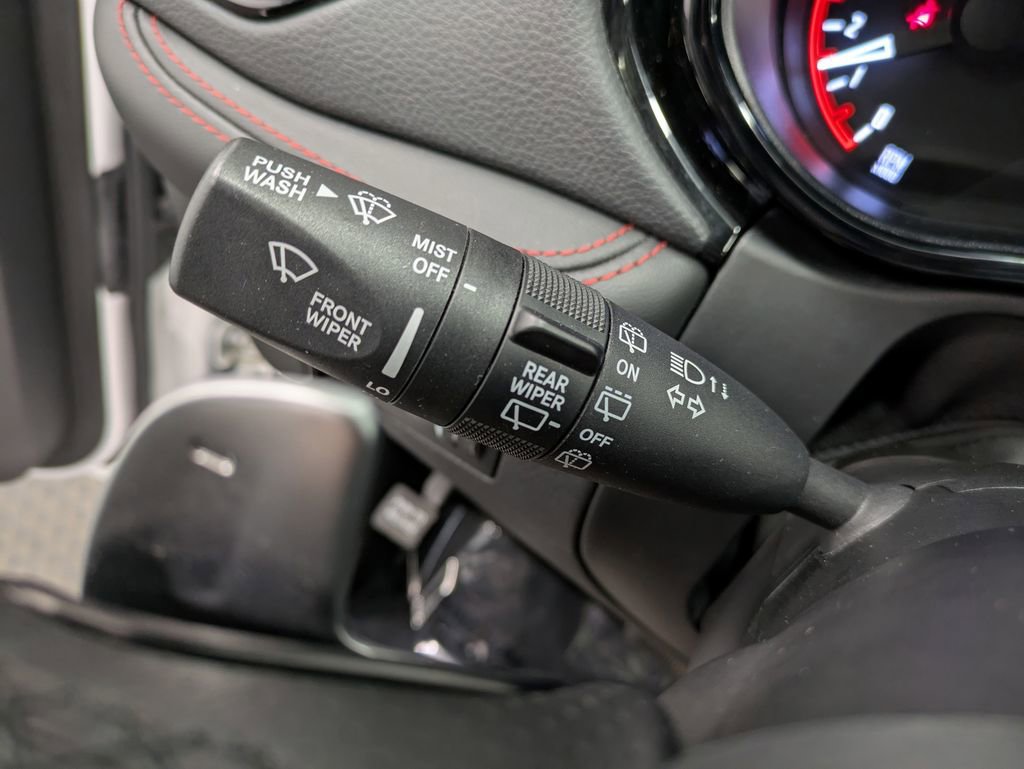 Used 2024 Dodge Durango GT AWD/4WD image 17