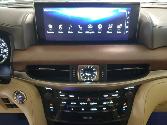 Used 2017 Lexus LX 570 4WD w/ Luxury Package image 21