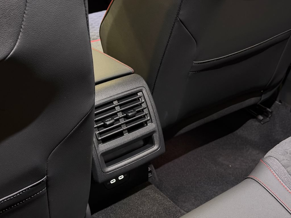 New 2026 Volkswagen GTI SE FWD image 24