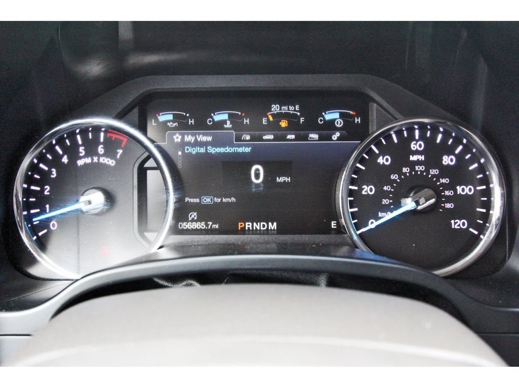 Used 2018 Ford Expedition XLT w/ Equipment Group 202A RWD image 16
