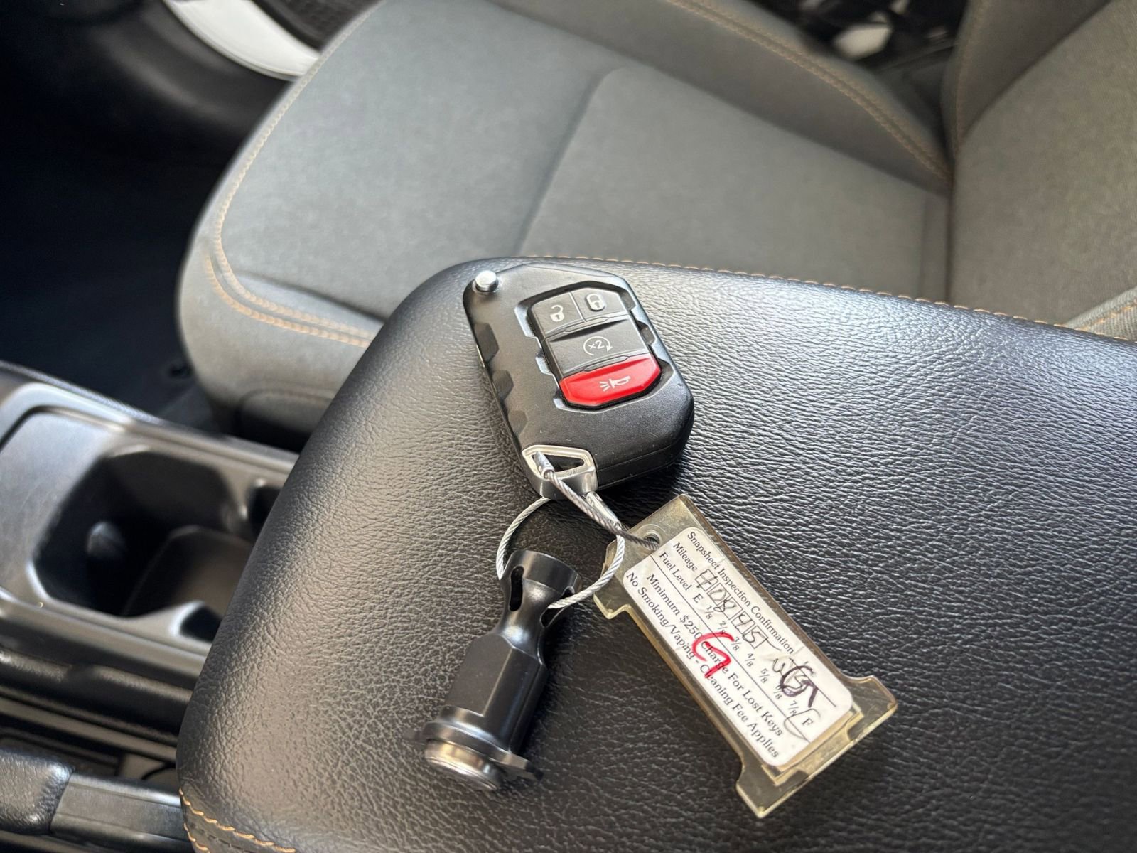 Used 2025 Jeep Wrangler Unlimited Sahara AWD/4WD image 21