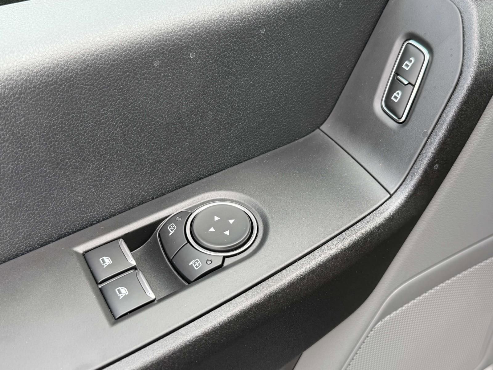 New 2025 Ford F250 XL w/ XL Chrome Package image 18