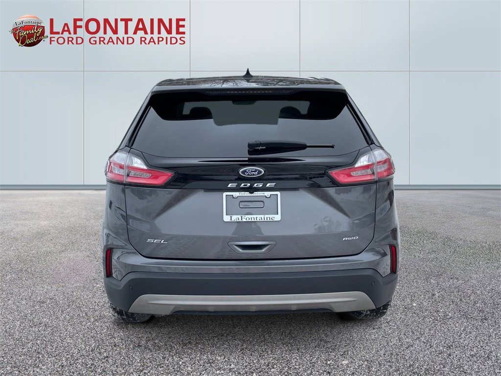 Used 2023 Ford Edge SEL w/ Convenience Package image 6