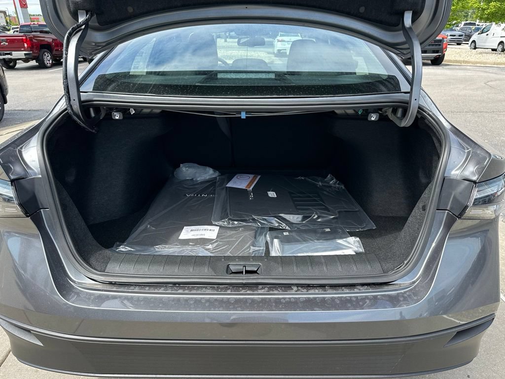 New 2026 Nissan Sentra SV w/ SV Convenience Package FWD image 10