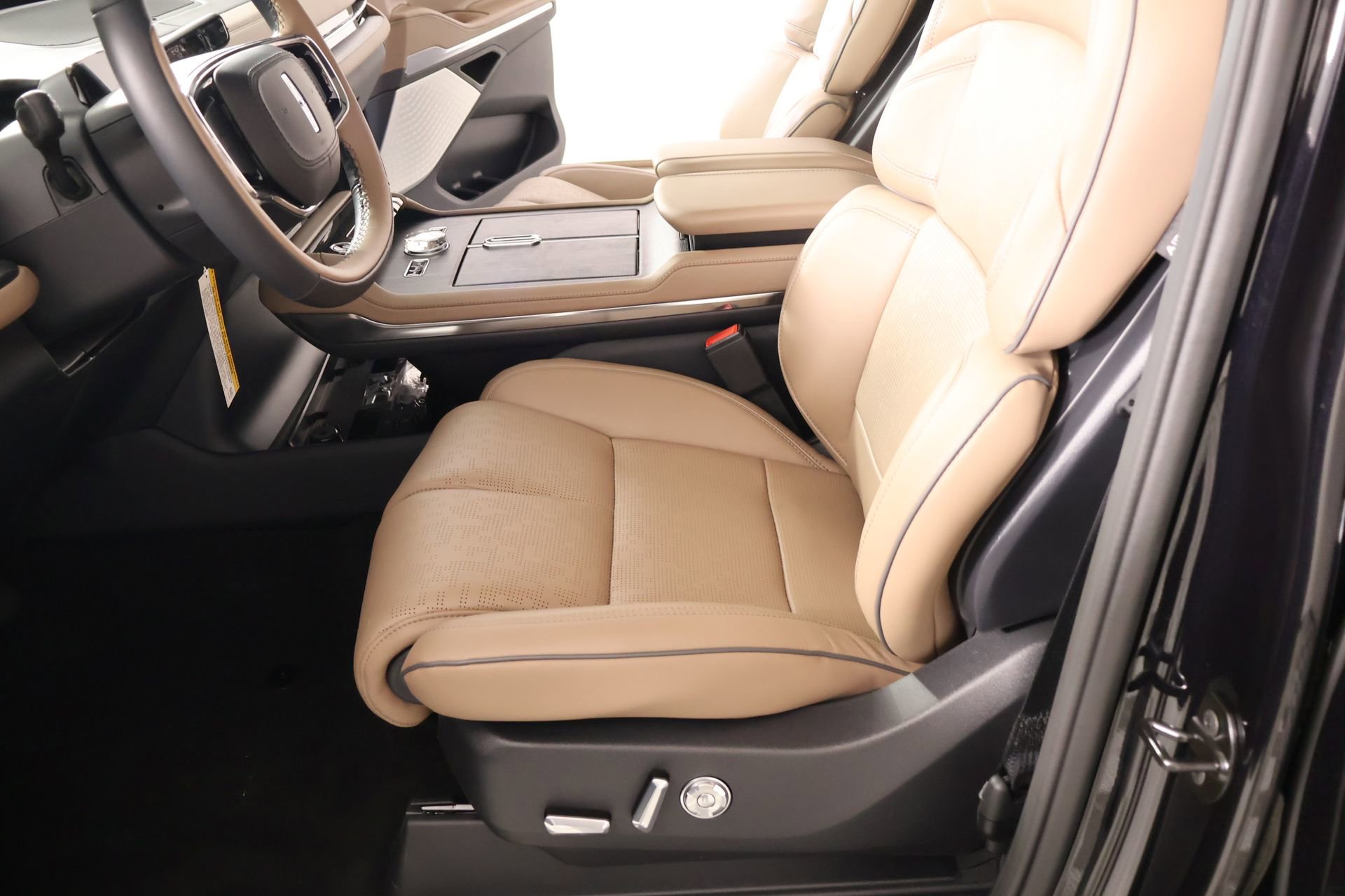 New 2026 Lincoln Navigator Black Label AWD/4WD image 11
