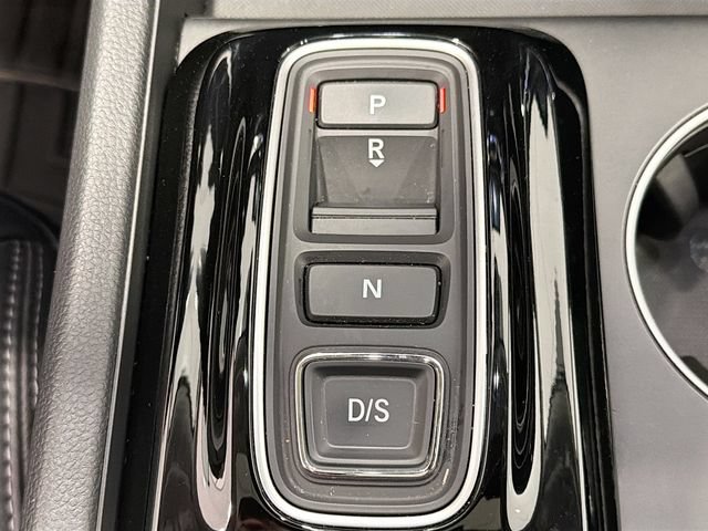 Used 2025 Honda Pilot Touring image 15