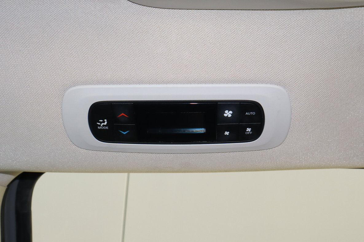 Used 2023 Chrysler Pacifica Touring-L image 20