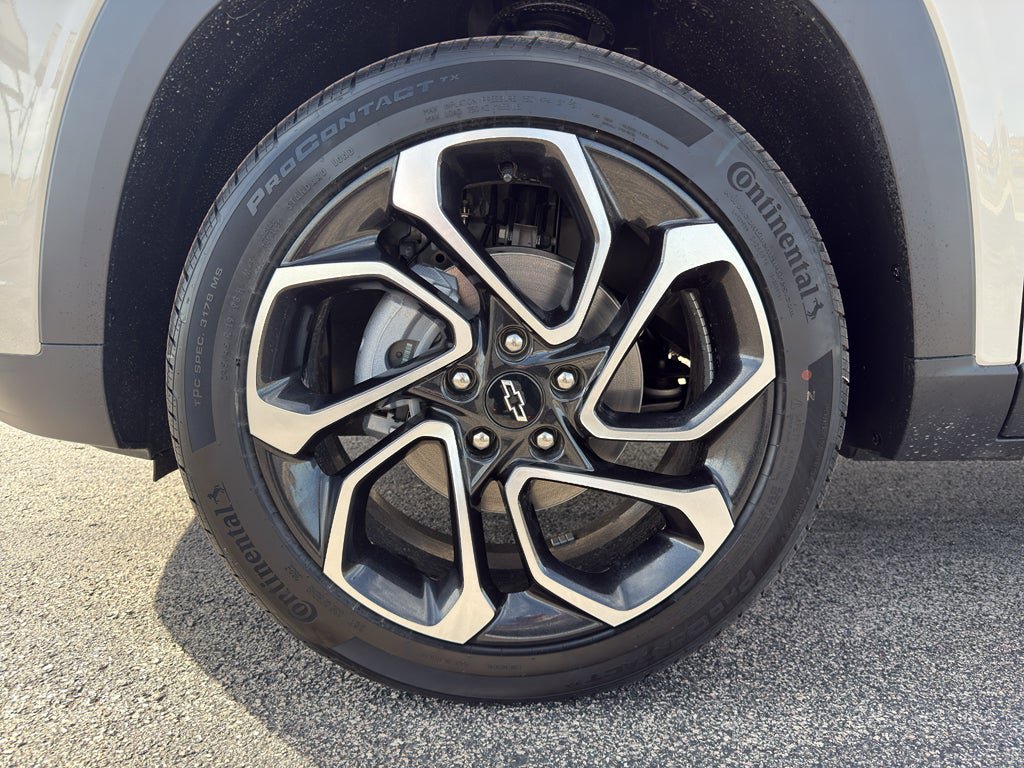 New 2026 Chevrolet Trax RS w/ Driver Confidence Package FWD image 9