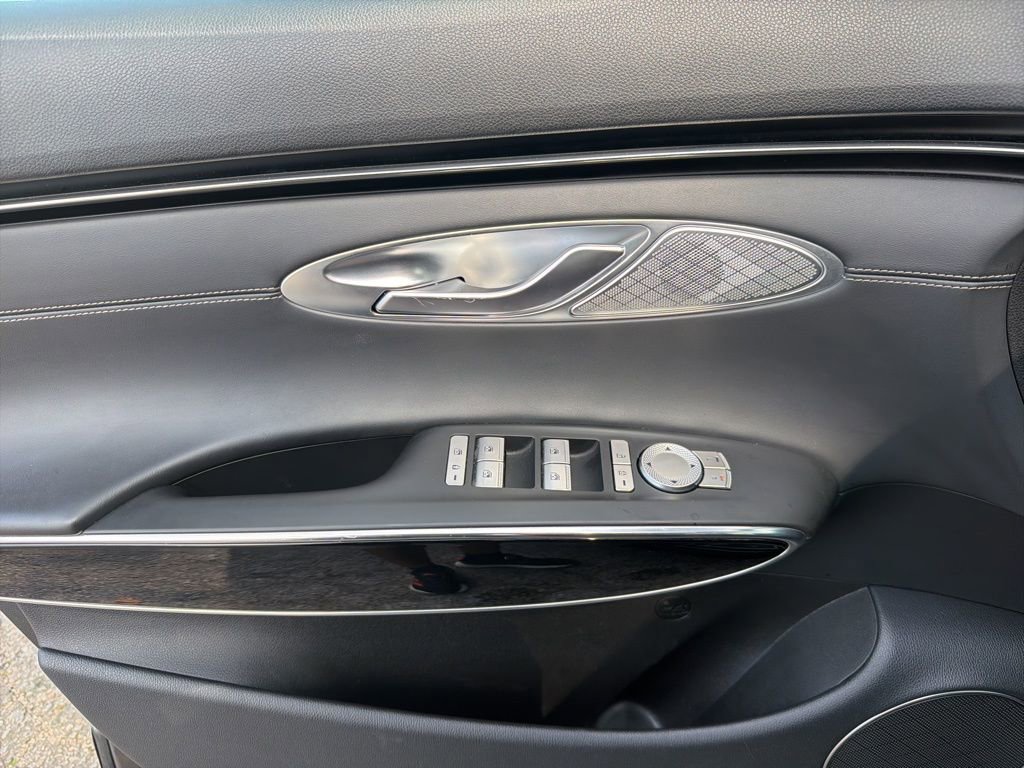 Used 2025 Genesis GV70 2.5T AWD/4WD image 13