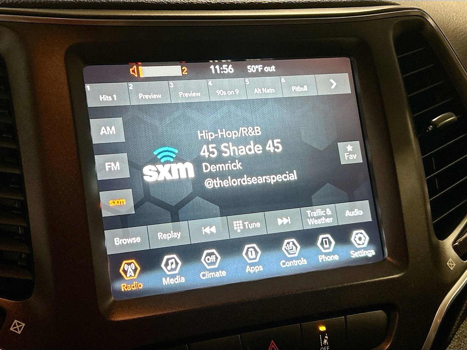 Used 2022 Jeep Cherokee Trailhawk w/ Comfort/Convenience Group image 14