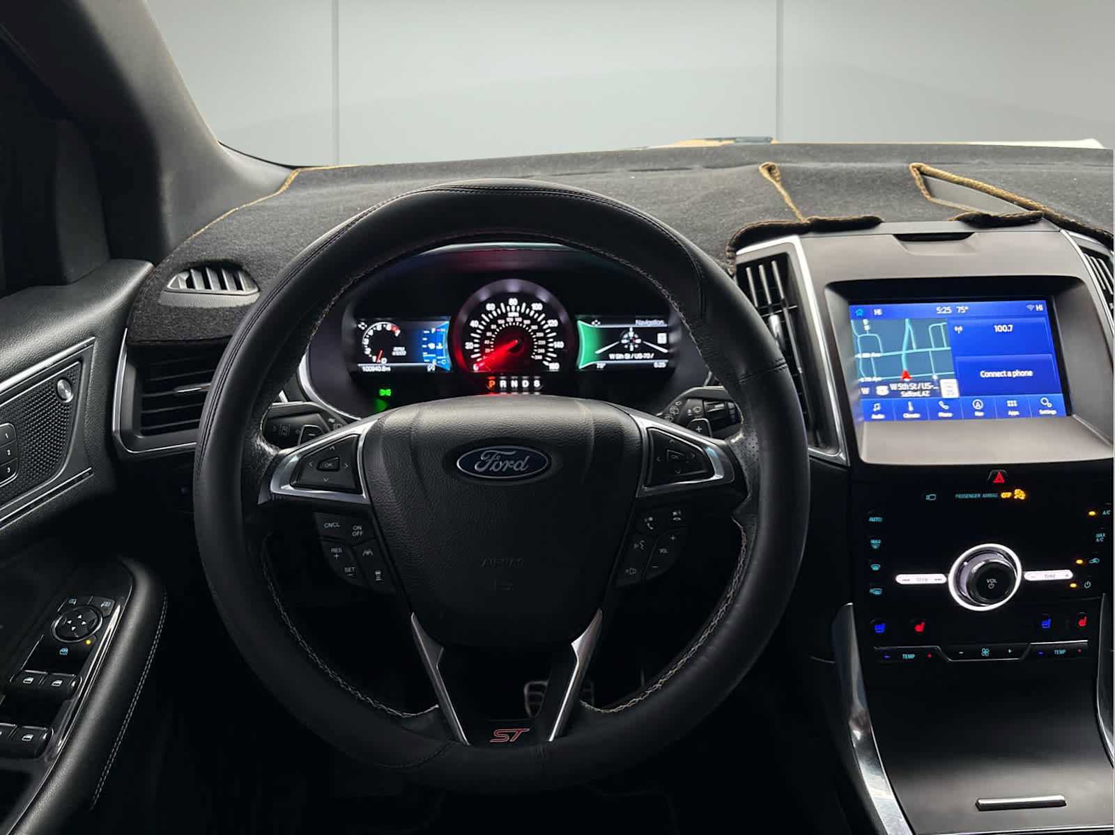 Used 2020 Ford Edge ST w/ Equipment Group 401A AWD/4WD image 23