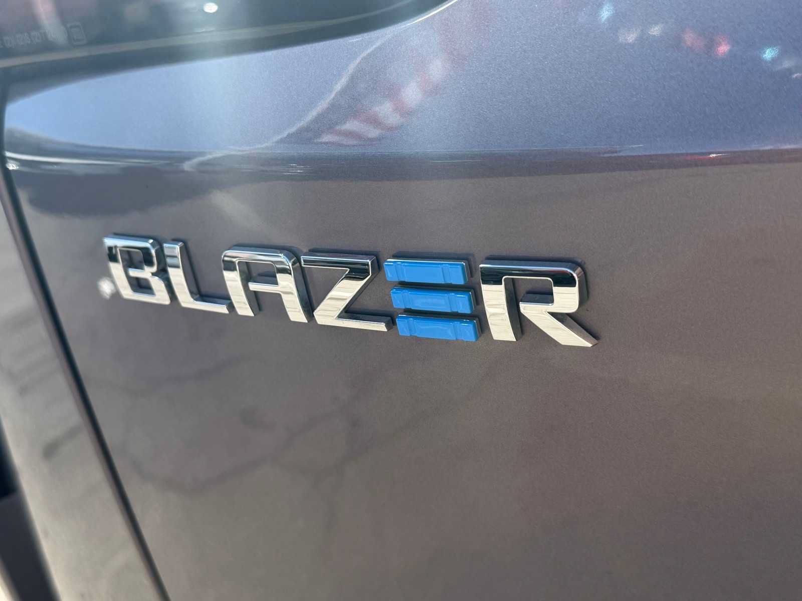 Used 2024 Chevrolet Blazer EV LT AWD/4WD image 31