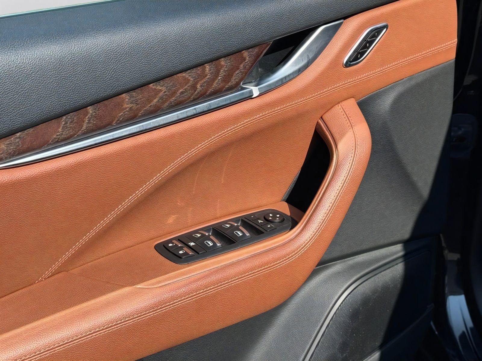 Certified 2022 Maserati Levante Modena AWD/4WD image 8