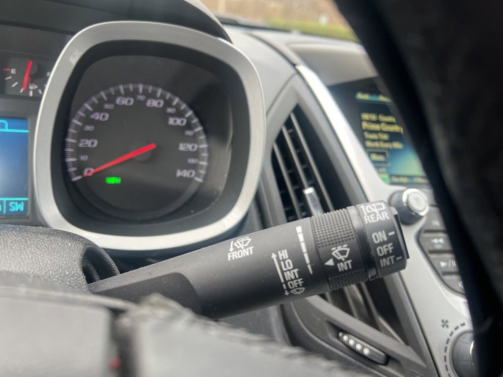 Used 2014 Chevrolet Equinox LT w/ Driver Convenience Package image 32