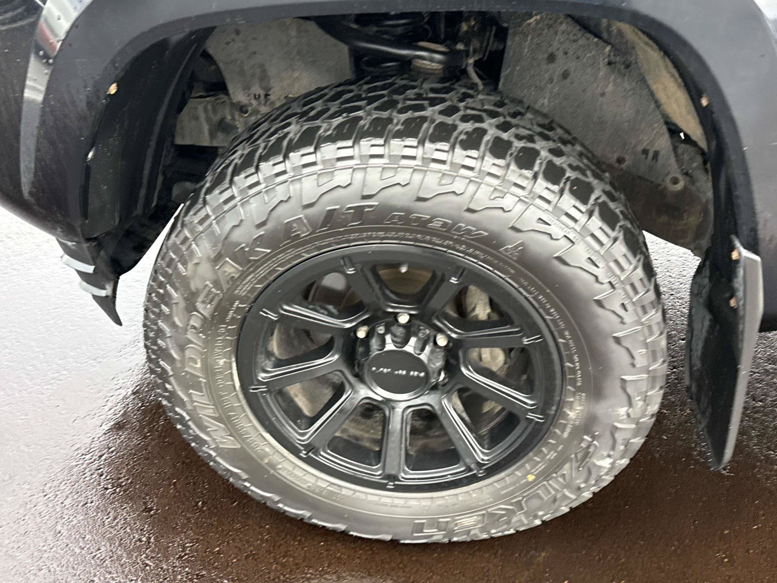Used 2019 Toyota Tacoma TRD Sport AWD/4WD image 8