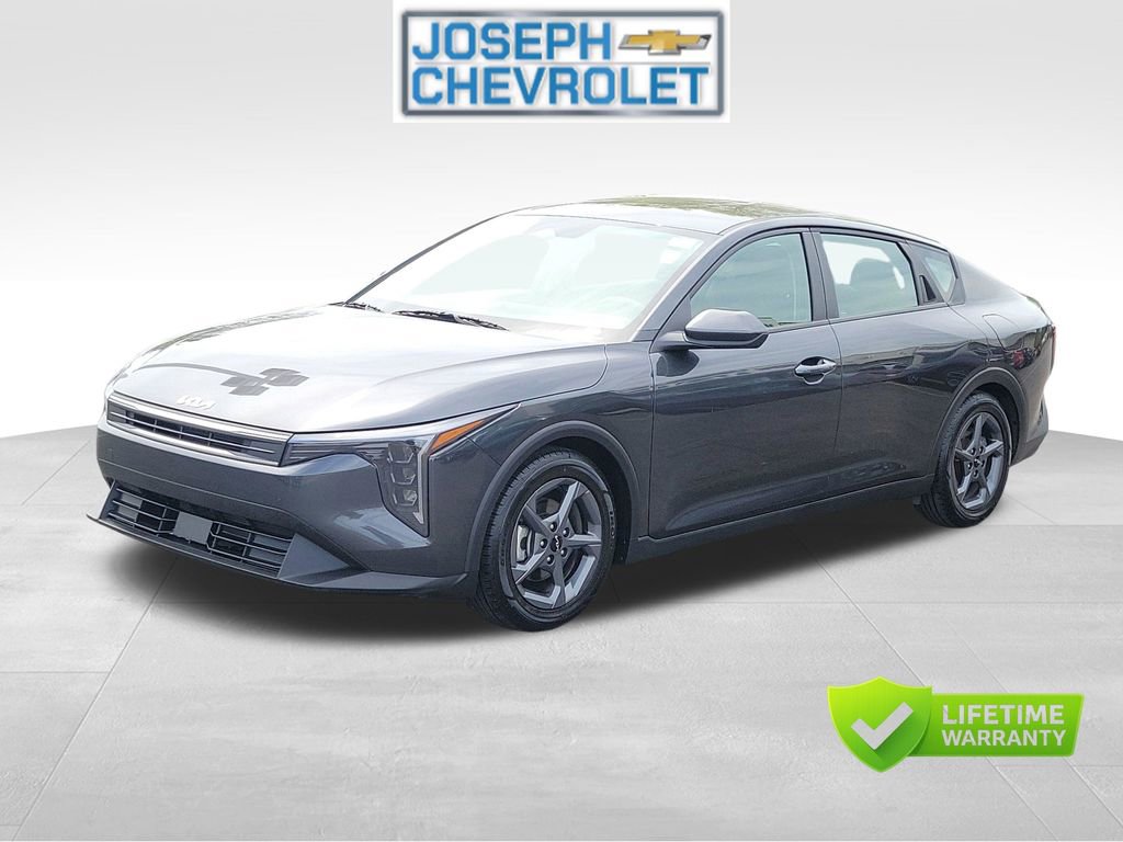 Used 2025 Kia K4 FWD image 2