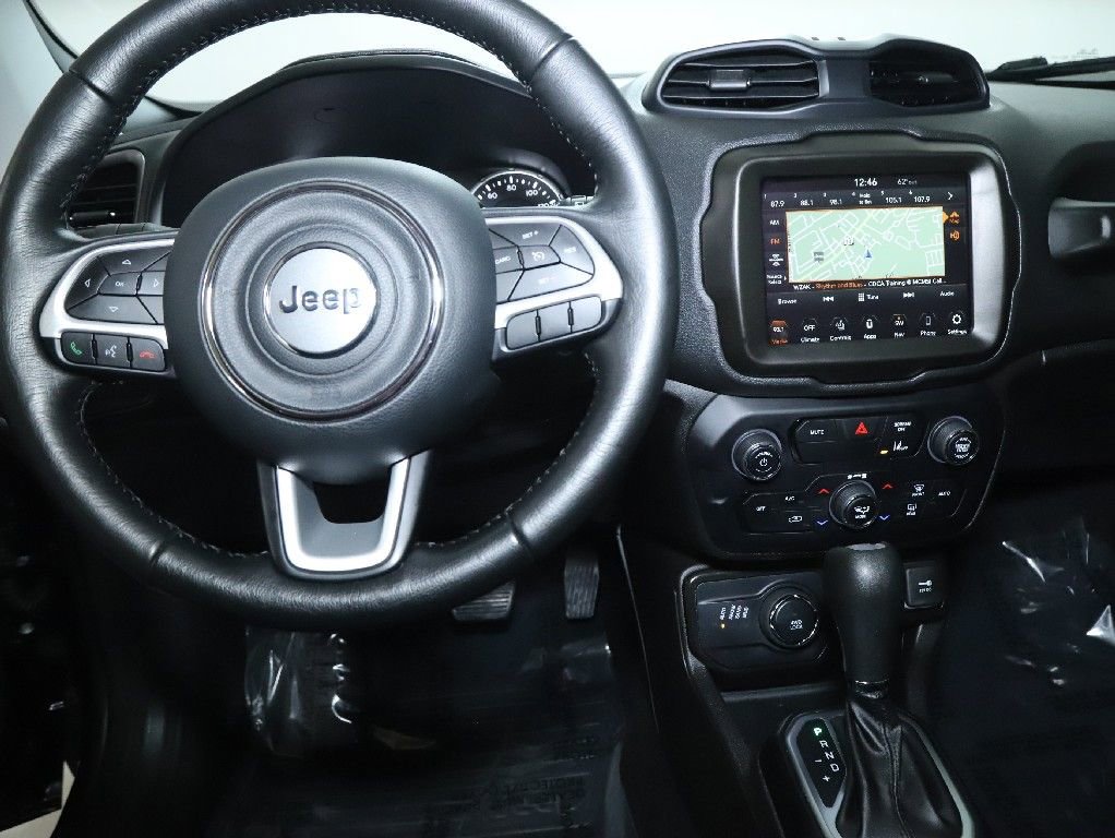 Used 2023 Jeep Renegade Latitude w/ Premium Group image 27