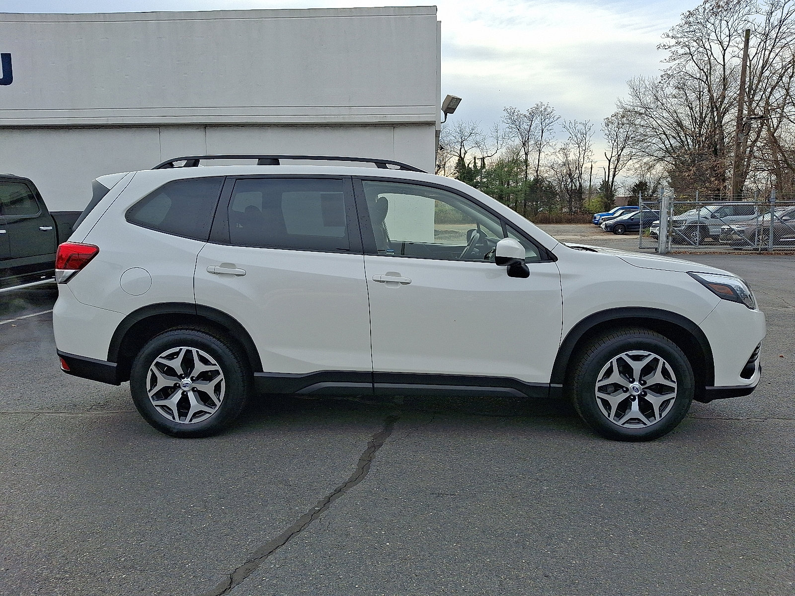 Used 2022 Subaru Forester Premium image 8