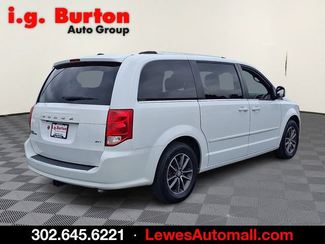 Used 2016 Dodge Grand Caravan SXT FWD image 6
