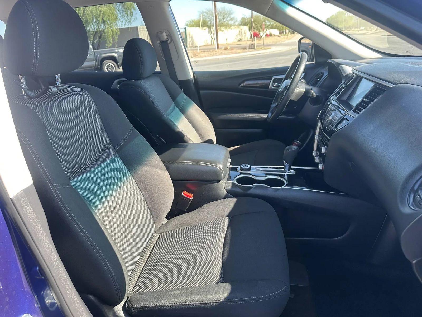 Used 2020 Nissan Pathfinder S AWD/4WD image 24
