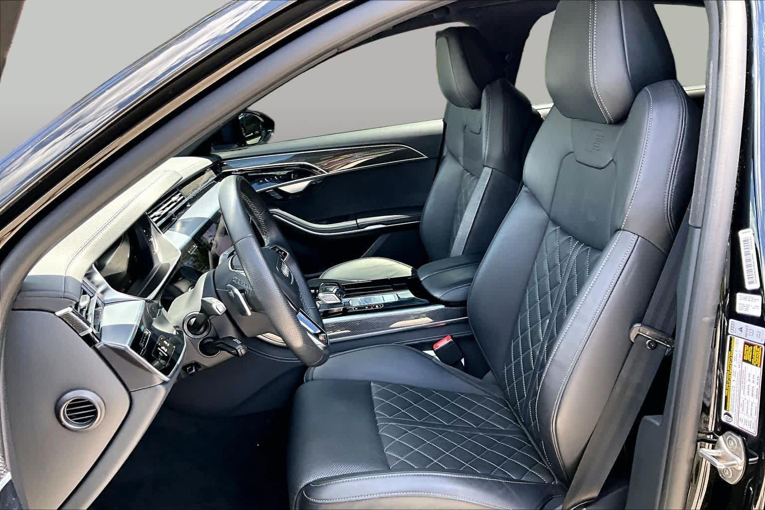 Used 2022 Audi S8 w/ S8 Executive Package AWD/4WD image 8