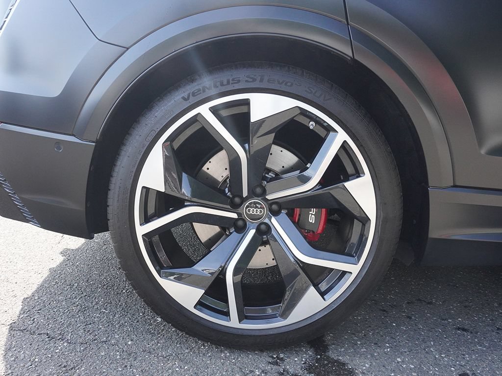 Used 2022 Audi RS Q8 AWD/4WD image 24