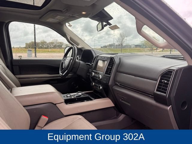 Used 2019 Ford Expedition Limited w/ Equipment Group 302A AWD/4WD image 28