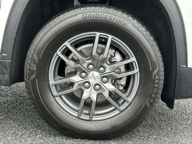 Used 2025 GMC Acadia Elevation image 8